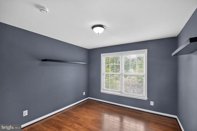 Building Photo - 6401 Abingdon Pl