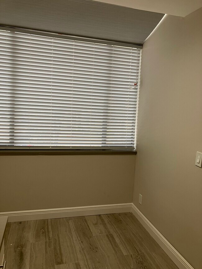 Eat in kitchen area - 8042 NW 15th Mnr