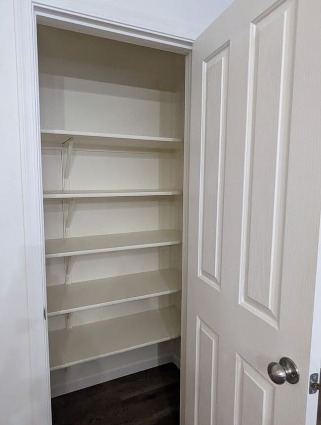 Building Photo - Great Northwest Home with Solar!