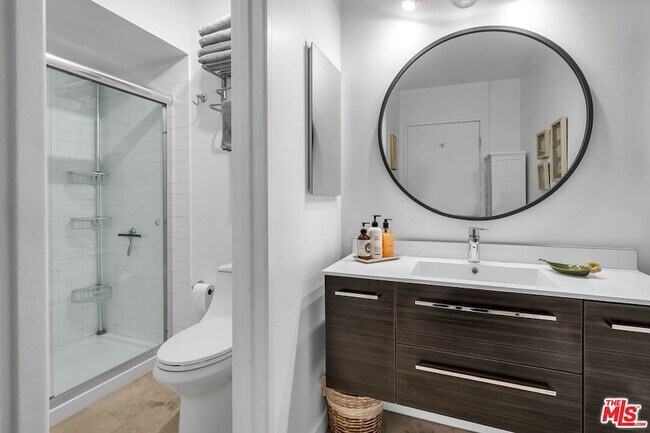 Building Photo - 7300 Franklin Ave