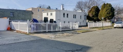 Building Photo - 882 Amboy Ave