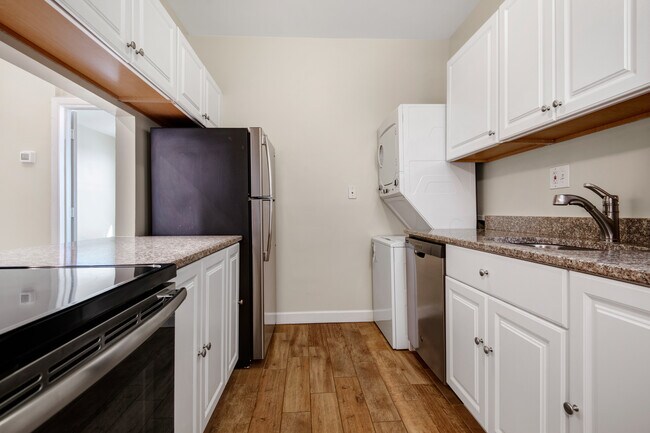 Building Photo - 2104 18th St NW