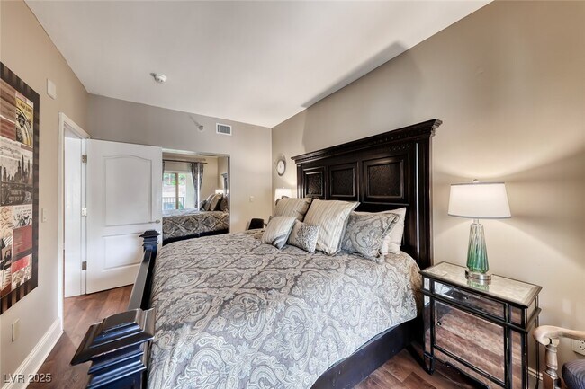 Building Photo - 30 Strada Di Villaggio