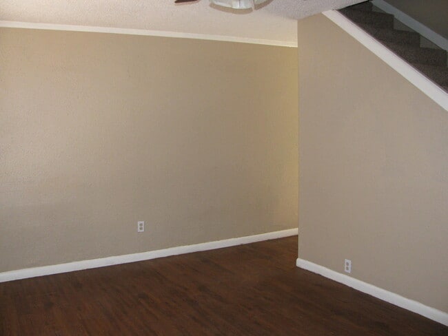 Building Photo - 2704 Avenue V