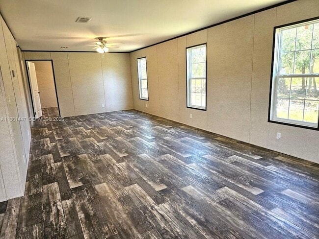 Building Photo - 881 Woodland Blvd