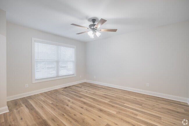 Building Photo - 434 Wren Crest Lane