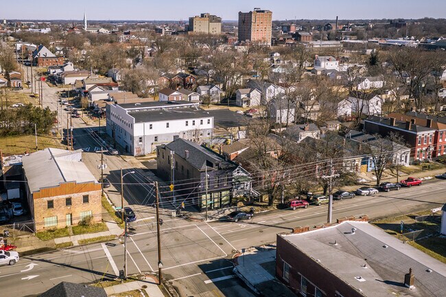 Building Photo - 701 E Kentucky St