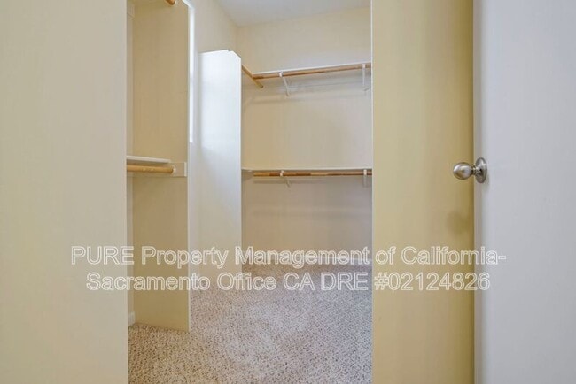 Building Photo - 11091 International Dr