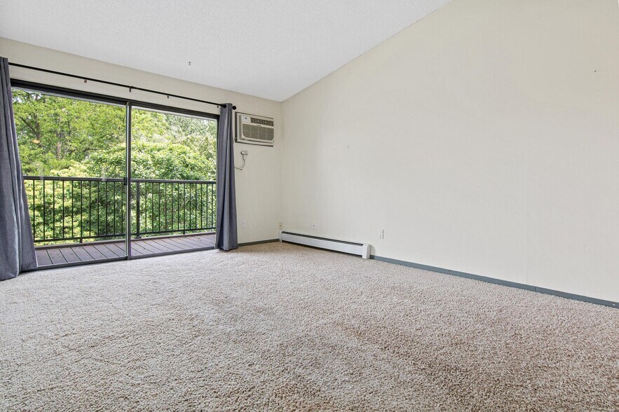 Building Photo - 1566 Millpond Ct
