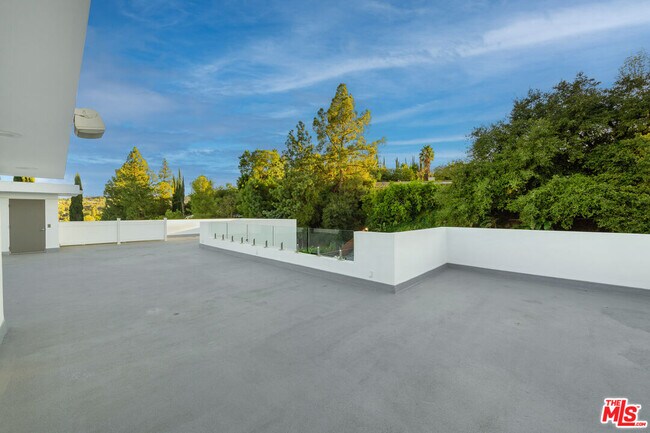 Building Photo - 4533 Estrondo Dr