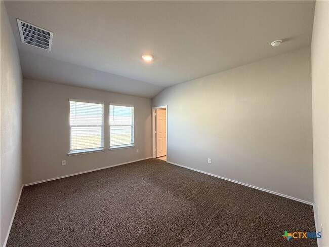 Building Photo - 4902 Vivien St