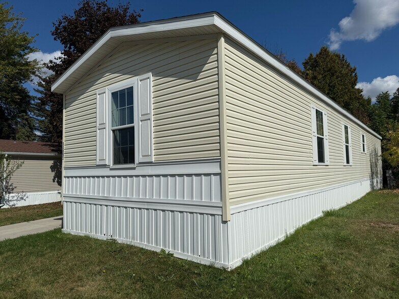 Building Photo - 11853 Cascade Cir