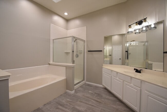 Building Photo - 23122 Beech Canyon Dr