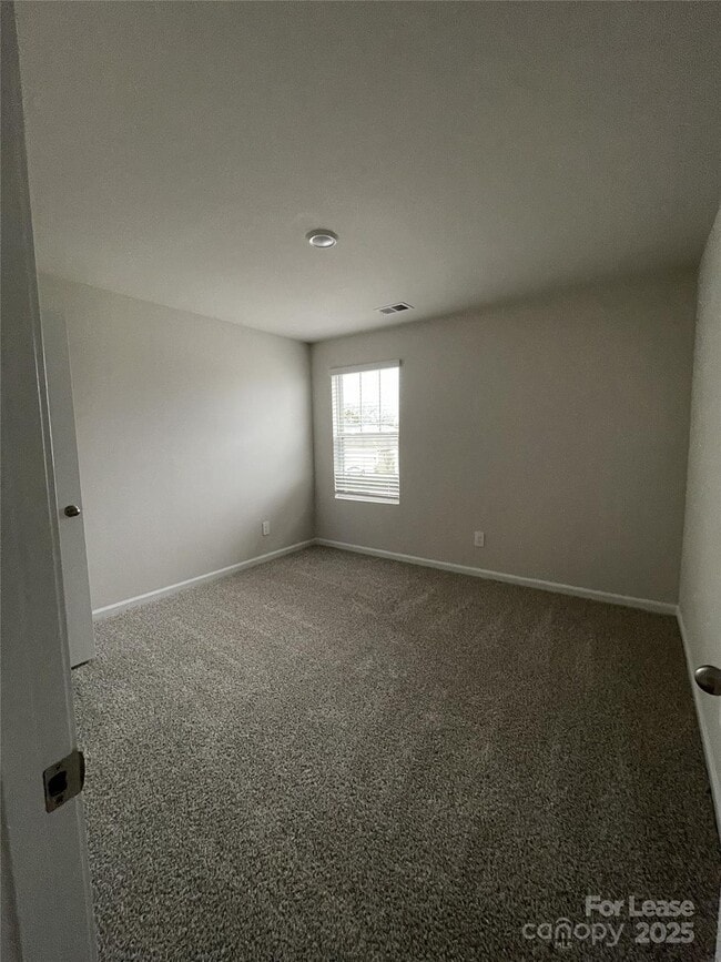 Building Photo - 110 Bird Dog Dr