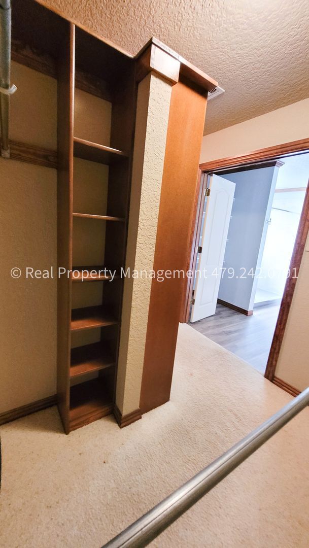 Building Photo - COMING IN JULY! Beautiful 3 bed/2 bath Hom...