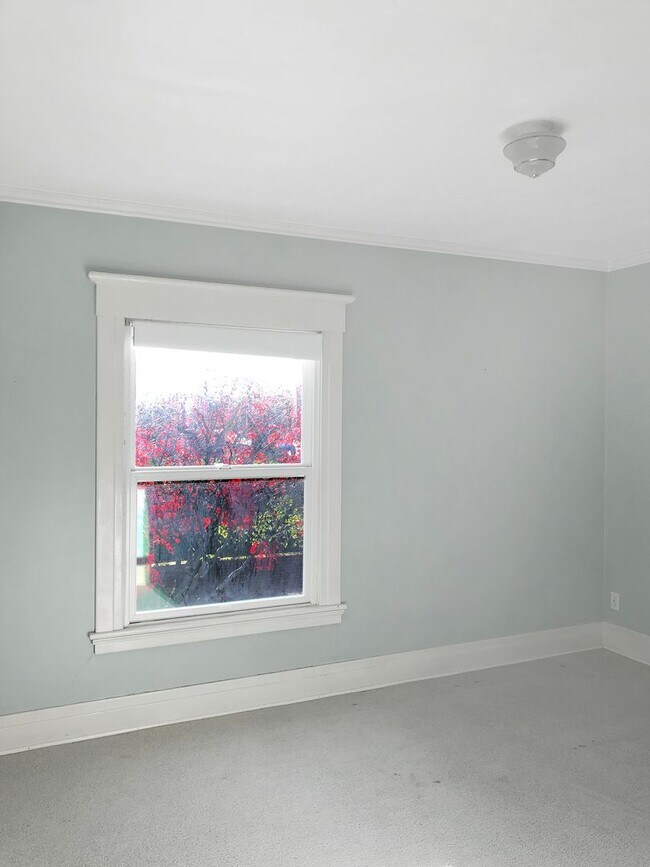 Building Photo - Historic North Slope Charm with Sweeping Sound Views — 4BR/1.5BA