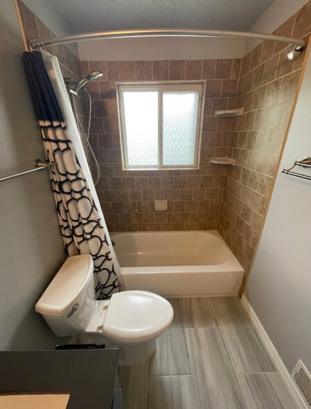 Building Photo - 3267 Bitter Root Dr