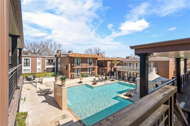 Building Photo - 5916 Sandhurst Ln