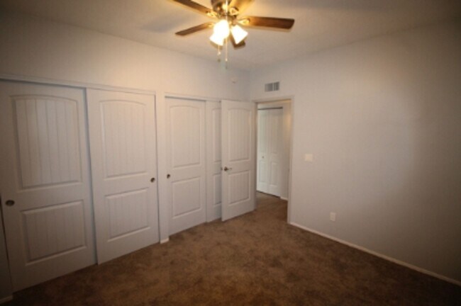 Building Photo - Highly Desirable East Side Townhome – 2 Bed, 2 Bath – Move-In Ready!