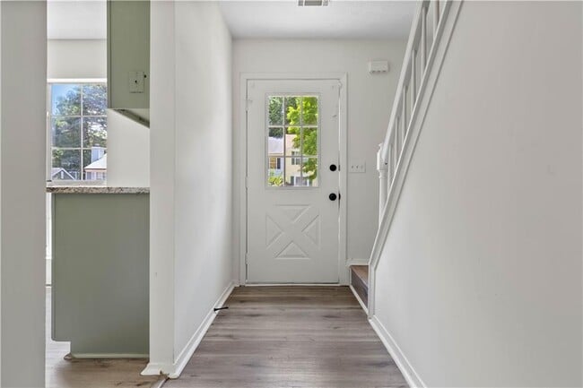 Building Photo - 2951 Aspen Woods Entry