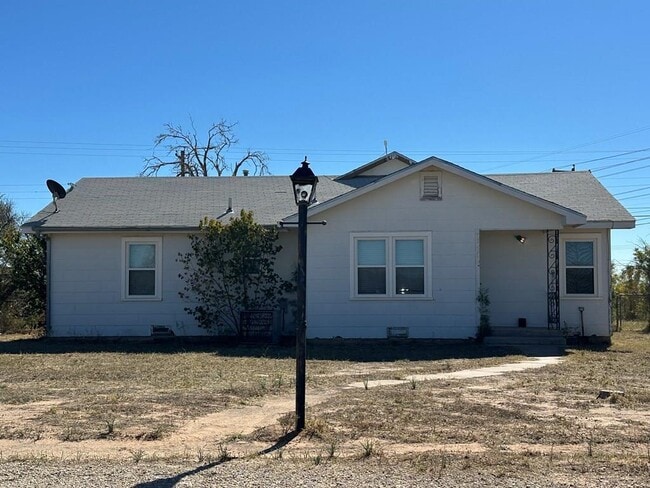 Primary Photo - 1600 Crenshaw Dr