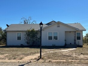 Building Photo - 1600 Crenshaw Dr