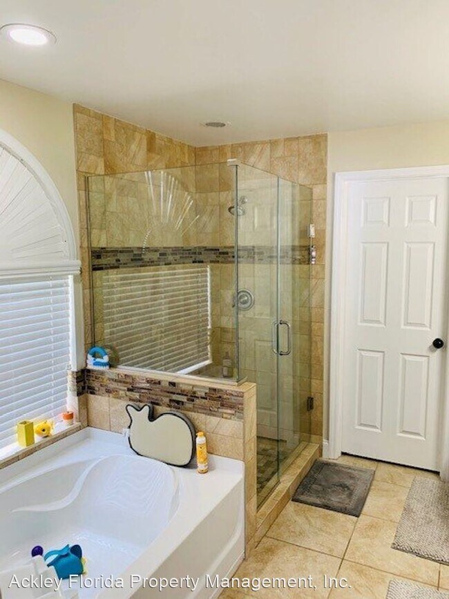 Building Photo - 3465 Fox Hollow Dr