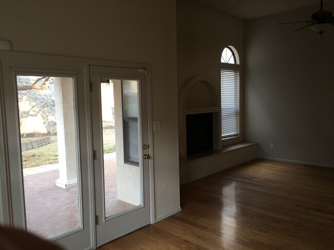 Building Photo - 5036 Shadow Mountain Rd