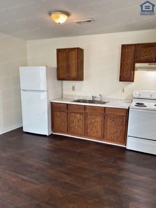 Building Photo - 166 Dogwood Pointe Dr