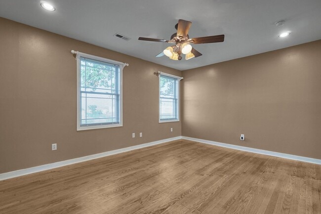 Building Photo - Cozy 2 Bedroom, 1 Bathroom Home in Manches...