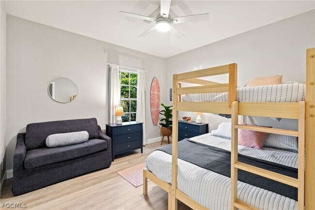 Building Photo - 317 3rd Ave