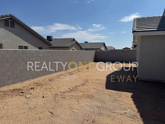 Building Photo - Brand New 3 bedroom home with 2 car garage...