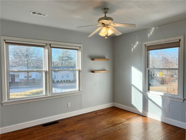 Building Photo - 436 E Prospect St