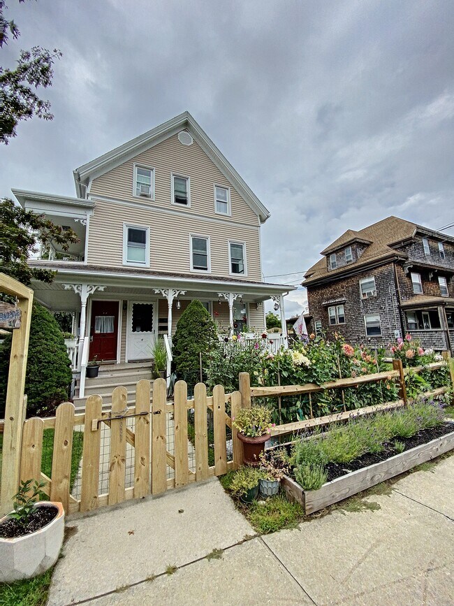 13 Lester Ave 13 Lester Ave Pawcatuck CT 06379 Apartment Finder