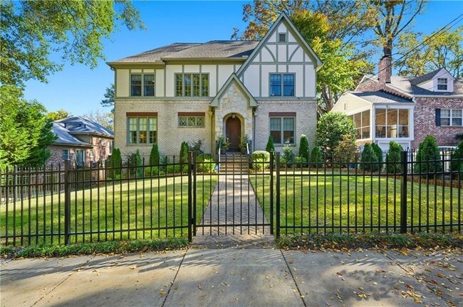 Building Photo - 1295 Cumberland Rd NE