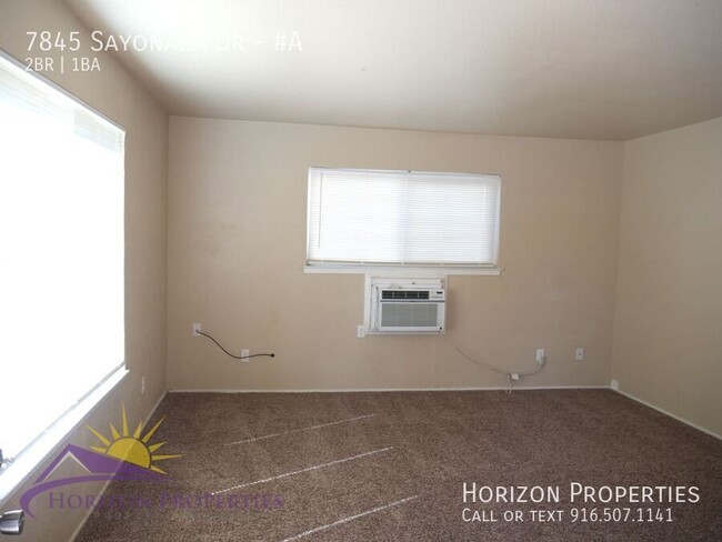 Building Photo - 2 Bed 1 Bath Remodeled Fourplex Unit - Cit...