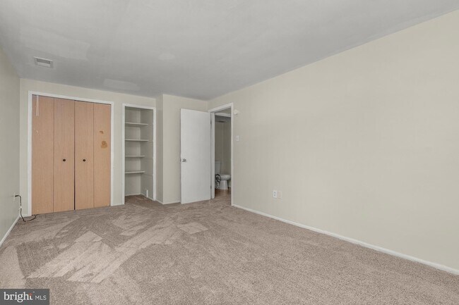 Building Photo - 10738 Bridlerein Terrace