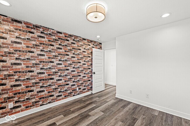 Building Photo - 4852 Havenwood Dr