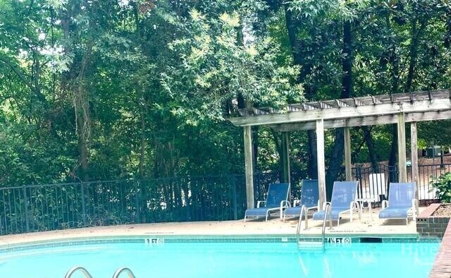 Building Photo - 101 Wood Lake Dr