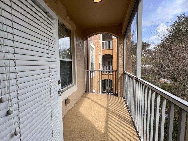 Building Photo - 2484 San Tecla St