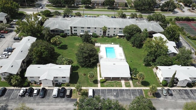 Building Photo - 1904 Honour Rd