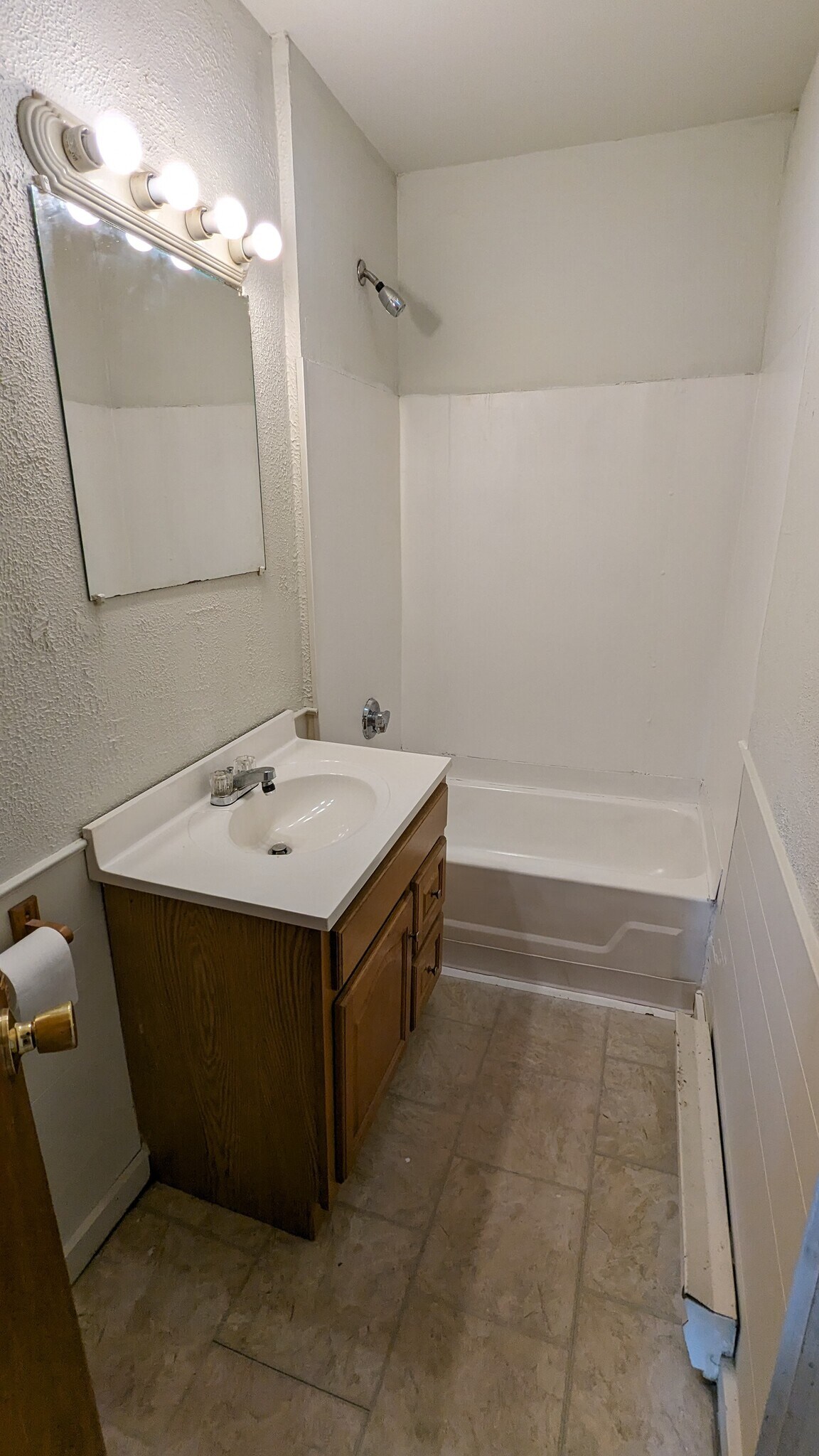 Barthroom - 237 Pleasant St
