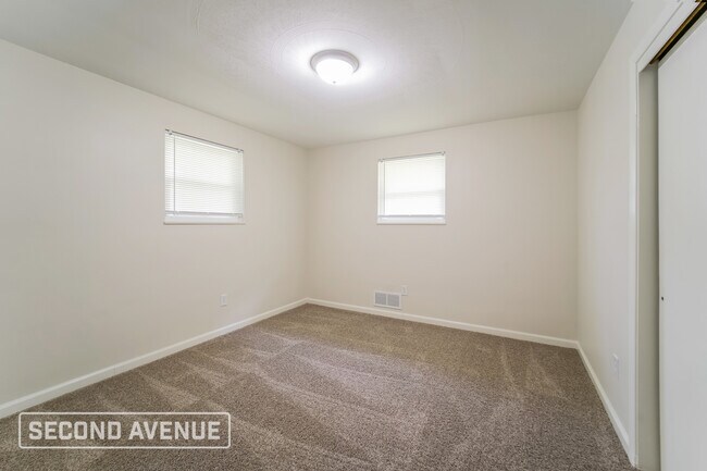 Building Photo - 1211 Main St