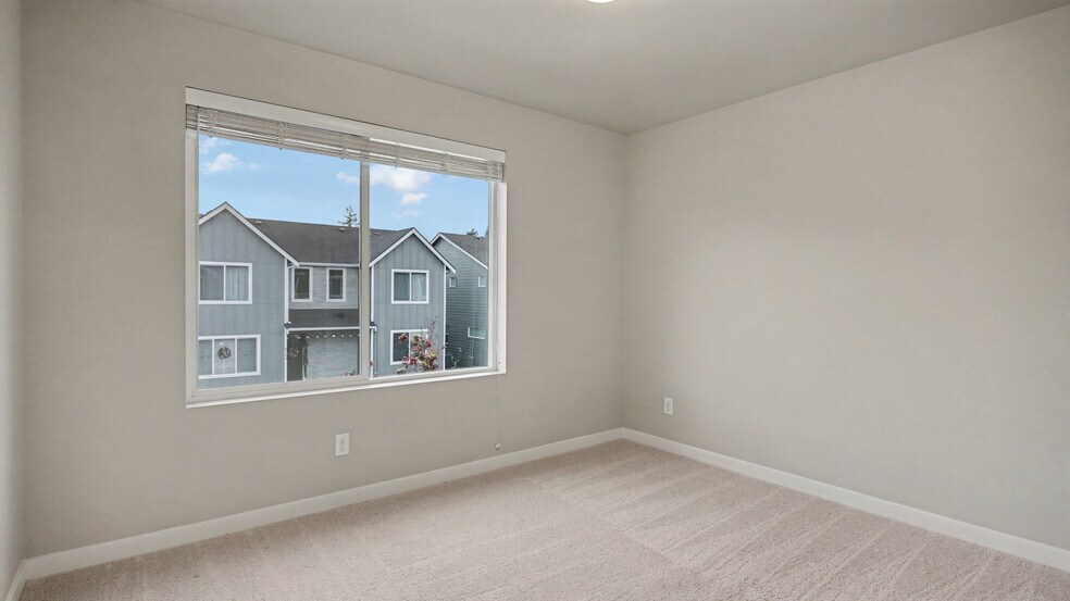 Building Photo - 8761 69th Pl NE