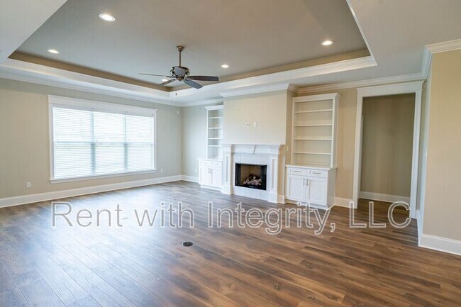 Building Photo - 165 Benoit Cir