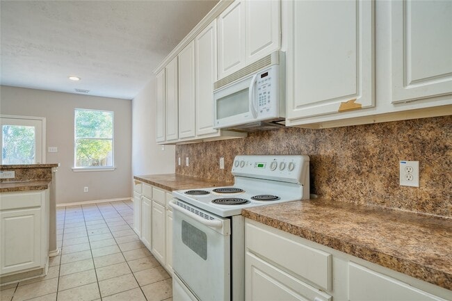 Building Photo - 2907 Hackamore Ln