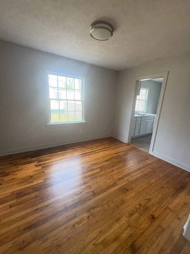 Building Photo - 4426 Desoto St