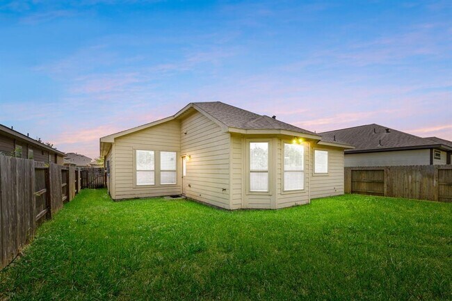 Building Photo - 7930 Tindarey Maple Trace