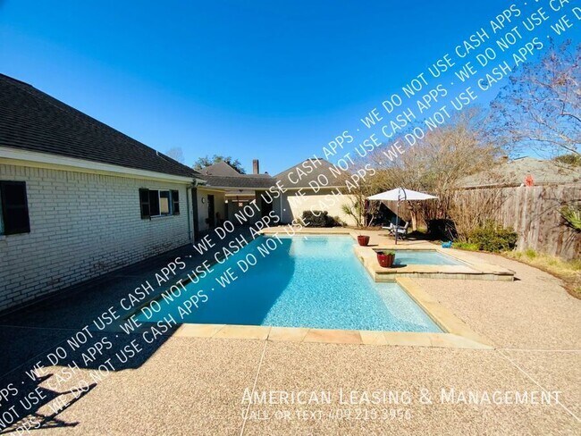 Building Photo - 4820 Edgewood Ln
