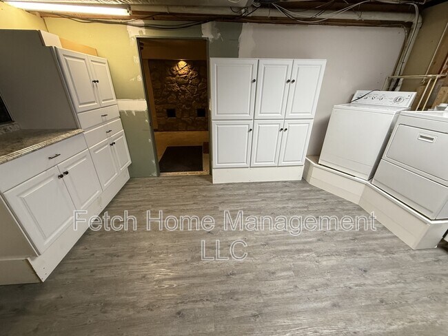 Building Photo - 1278 Valley Rd